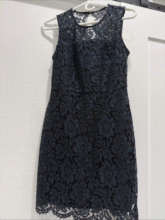 banana republic navy blue lace dress | Dresses | Banana Republic Floral Sheath Color:American Flag